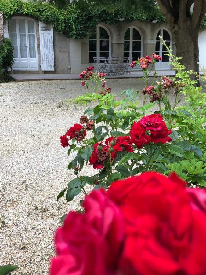 Отель Au Rez De Jardin Шоле Экстерьер фото